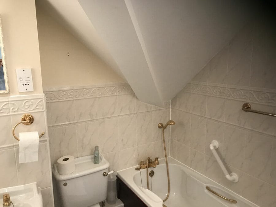Ensuite Before – Sidmouth