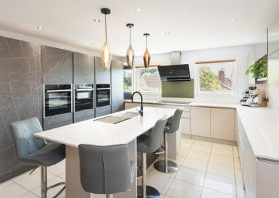 Showstopping Contemporary Handleless Kitchen