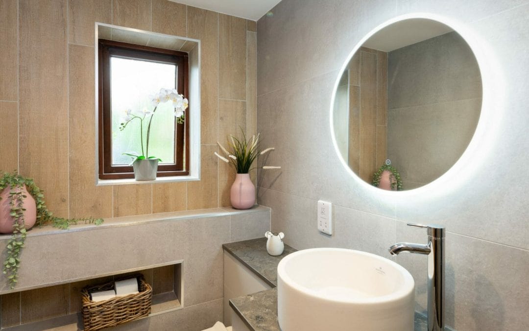 Calming Bathroom With Natural Finishes